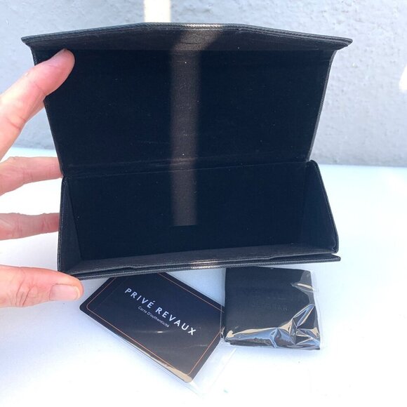Privé Revaux Folding Triangle Glasses Sunglasses Protective Case Black - Picture 2 of 6